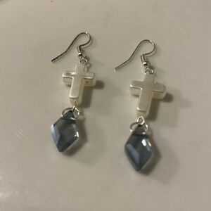 NEW Elegant Silver Plated and White Cross Earrings